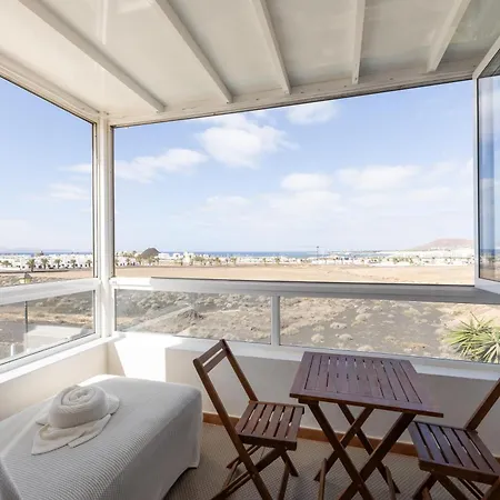 Dompi Con Vistas Al Mar Y A Fuerteventura * Playa Blanca (Lanzarote)